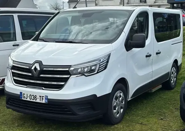 img-home-van-renault-trafic-9-places Renault trafic 9 Places aménagé